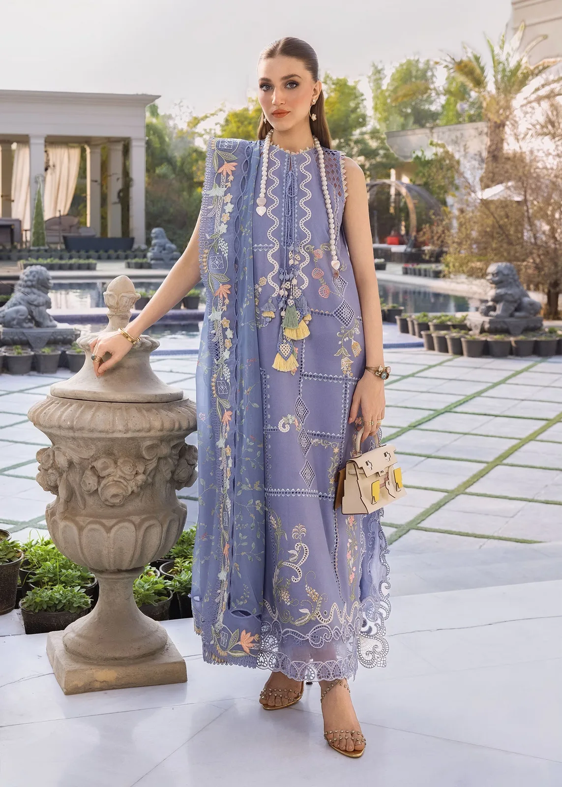 FLORAL SERENITY-D1B
