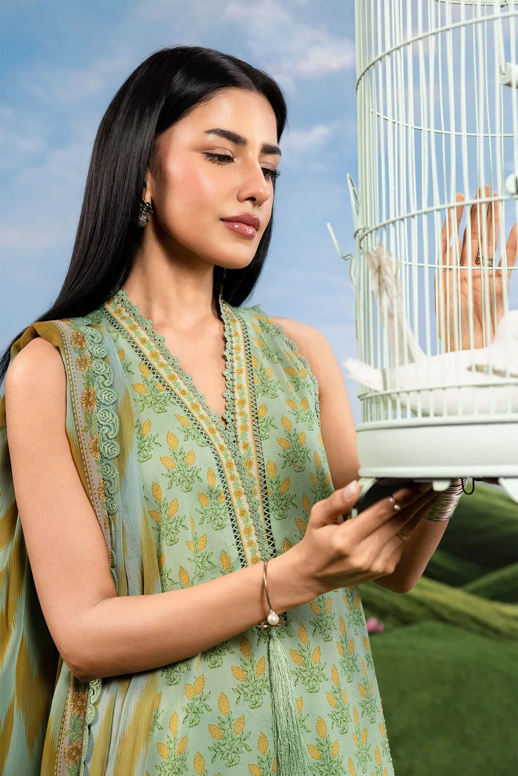 3 Pc Unstitched Embroidered Lawn Suit
